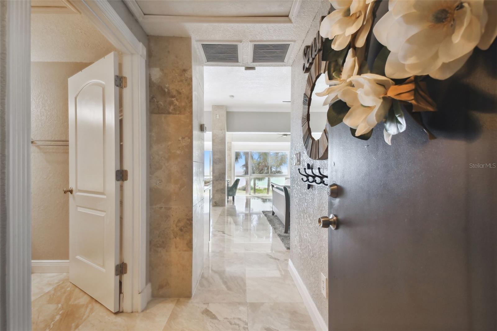 880 MANDALAY AVENUE CU15