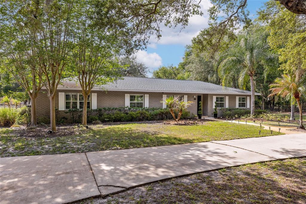 Photo of 330 Hayes Road, Winter Springs, FL 32708 (MLS # O6404598)