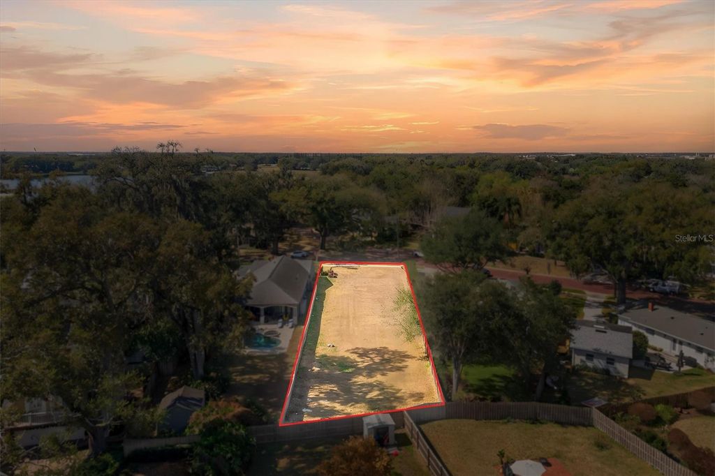 Photo of 919 Ellwood Avenue, Orlando, FL 32804 (MLS # O6384460)