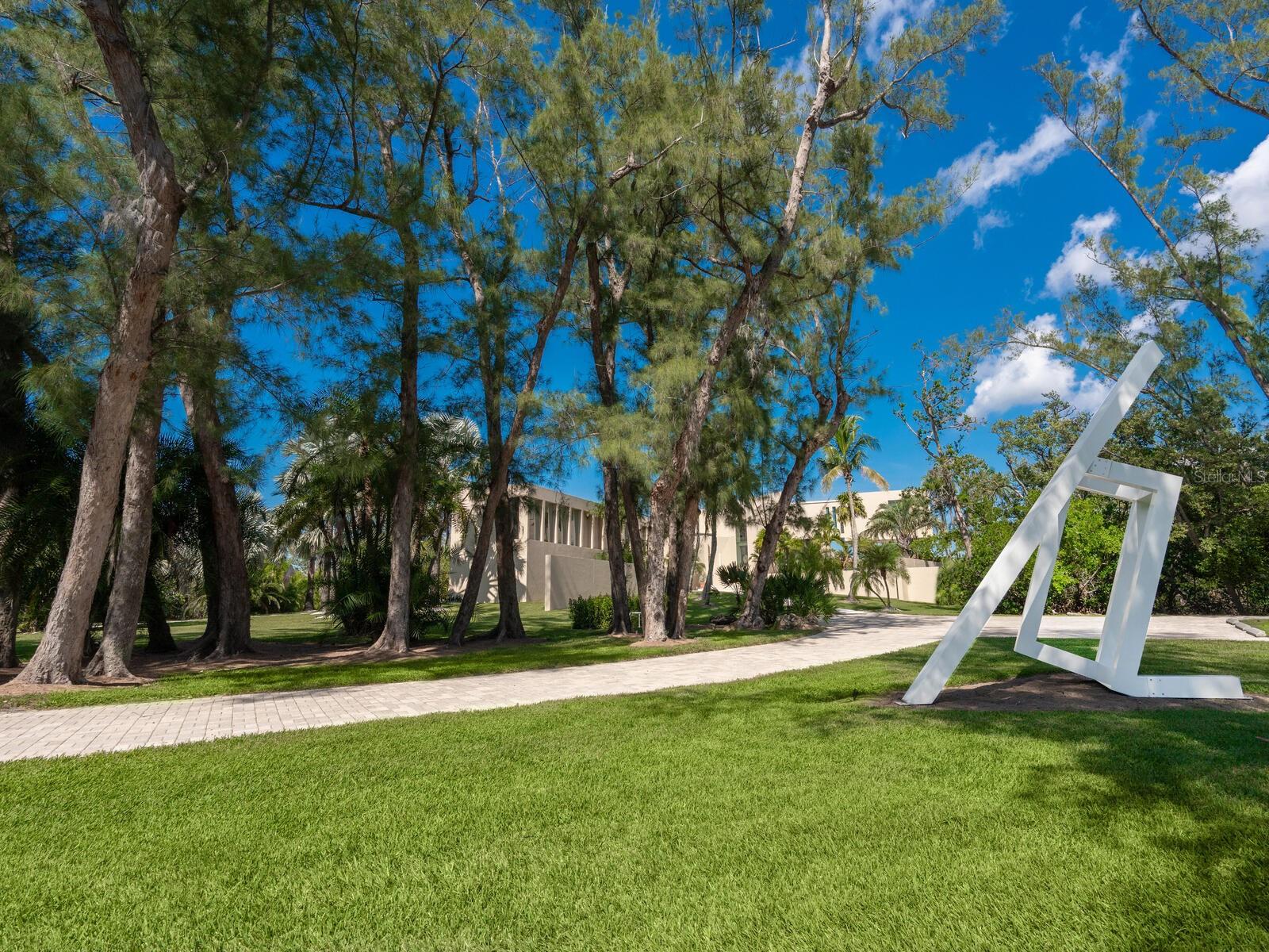 LONGBOAT KEY - Residential