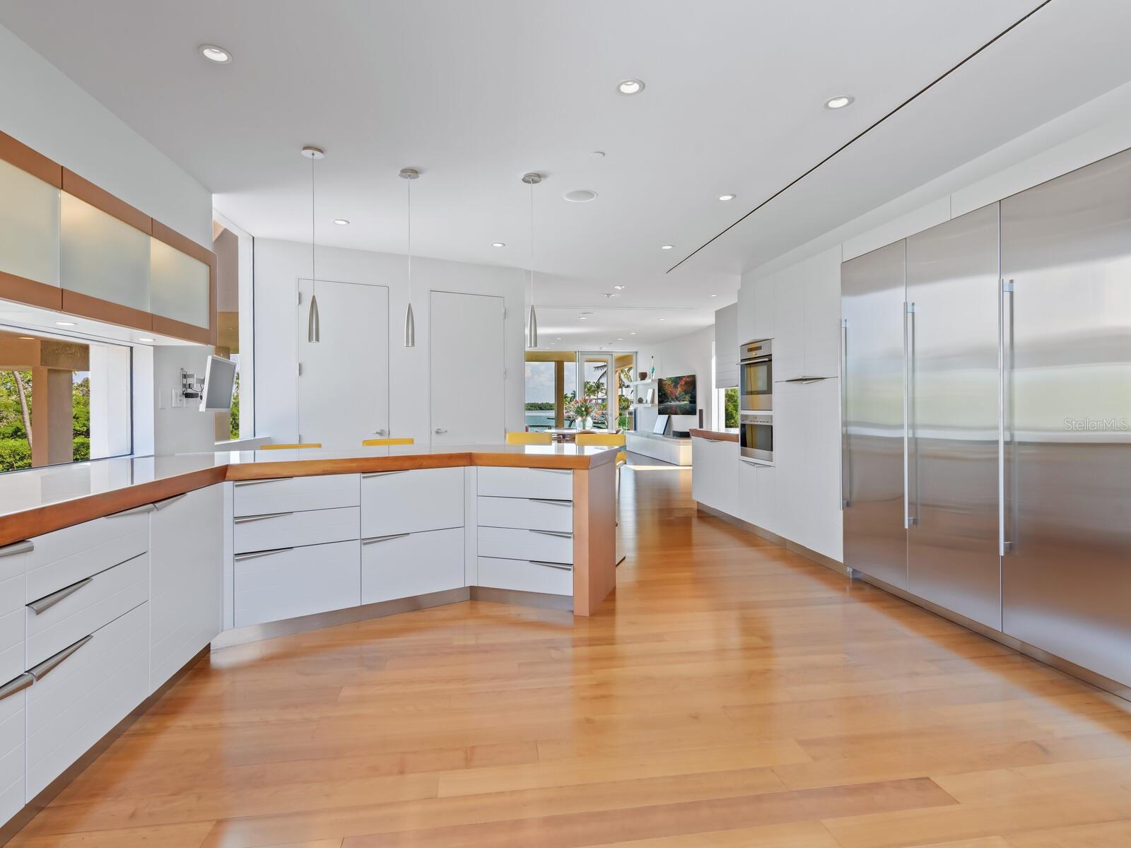 LONGBOAT KEY - Residential