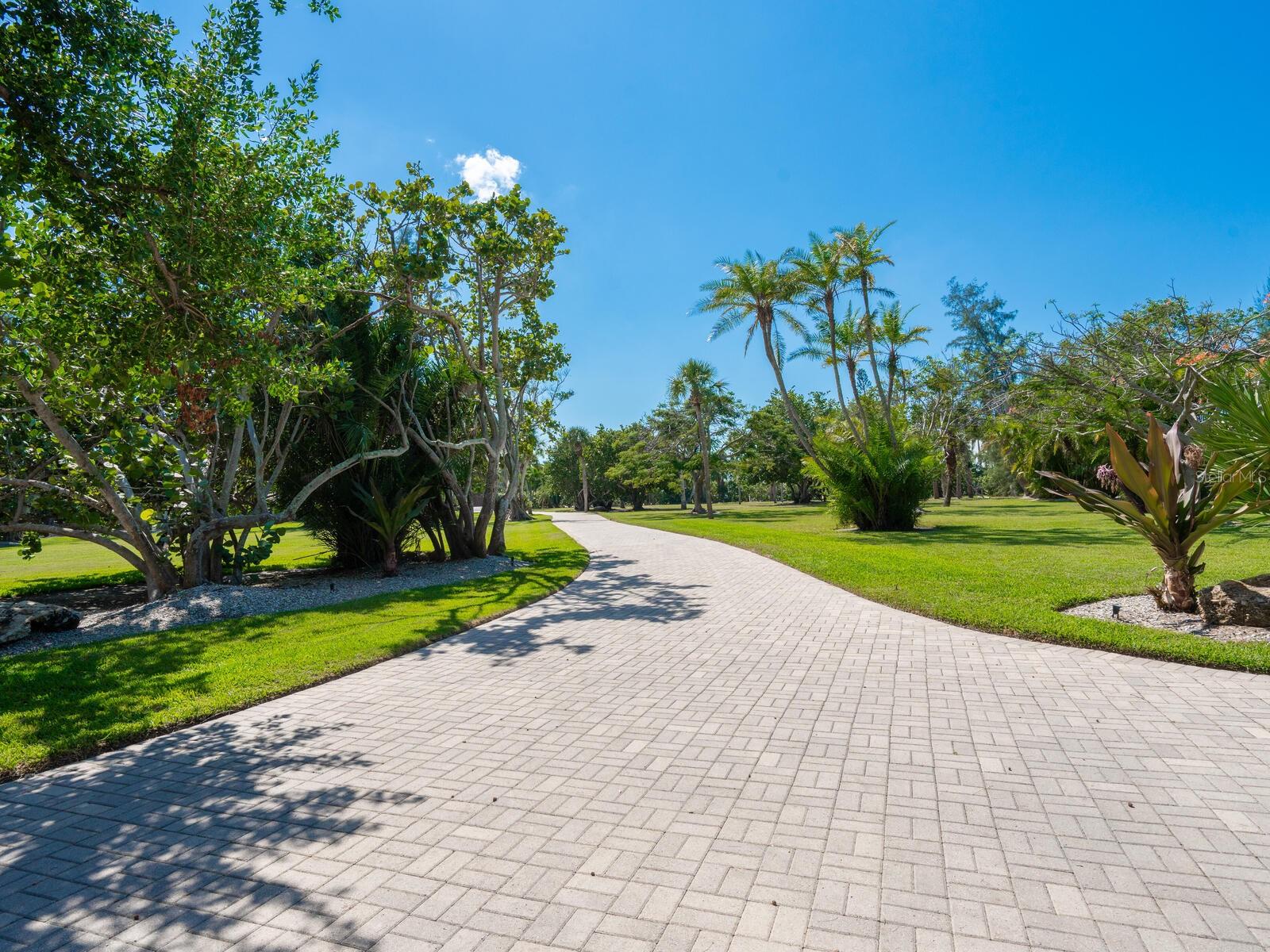 LONGBOAT KEY - Residential