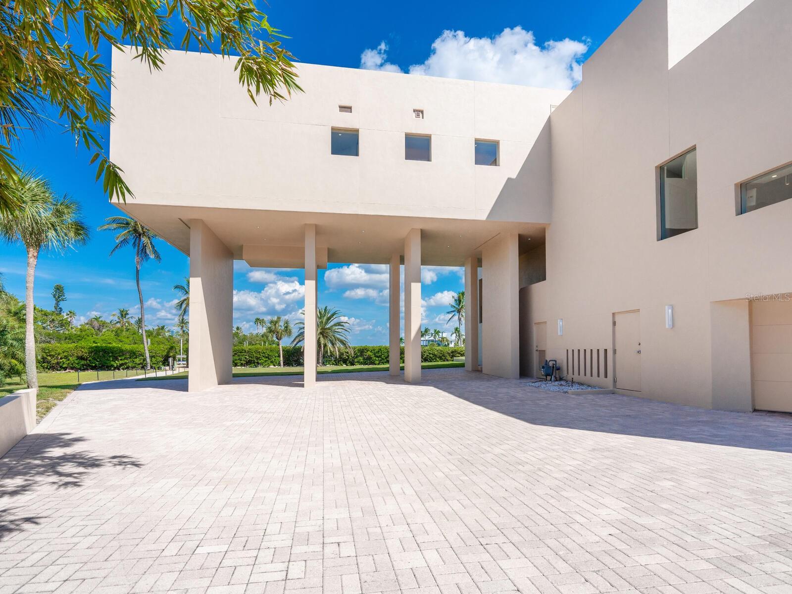 LONGBOAT KEY - Residential