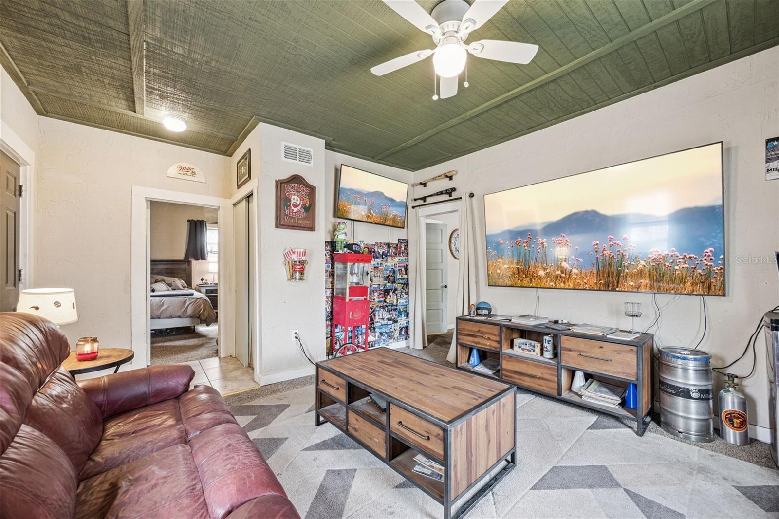 116-118 N BEAUMONT AVENUE