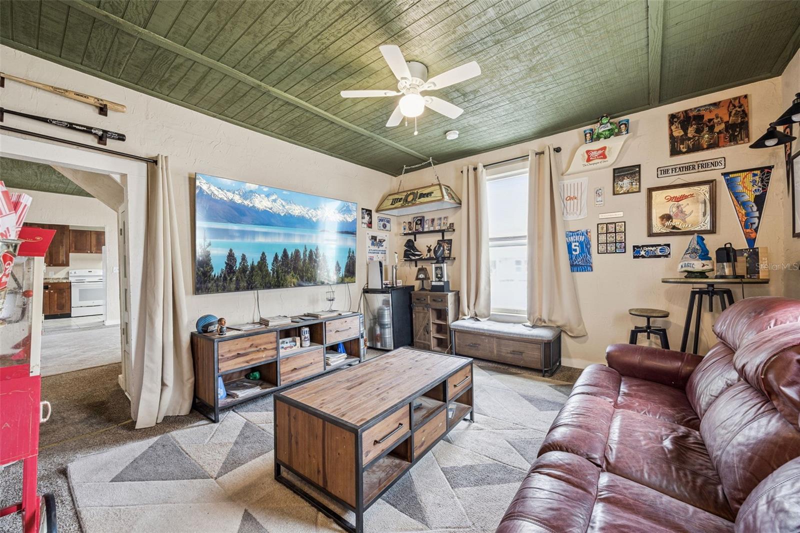 116-118 N BEAUMONT AVENUE