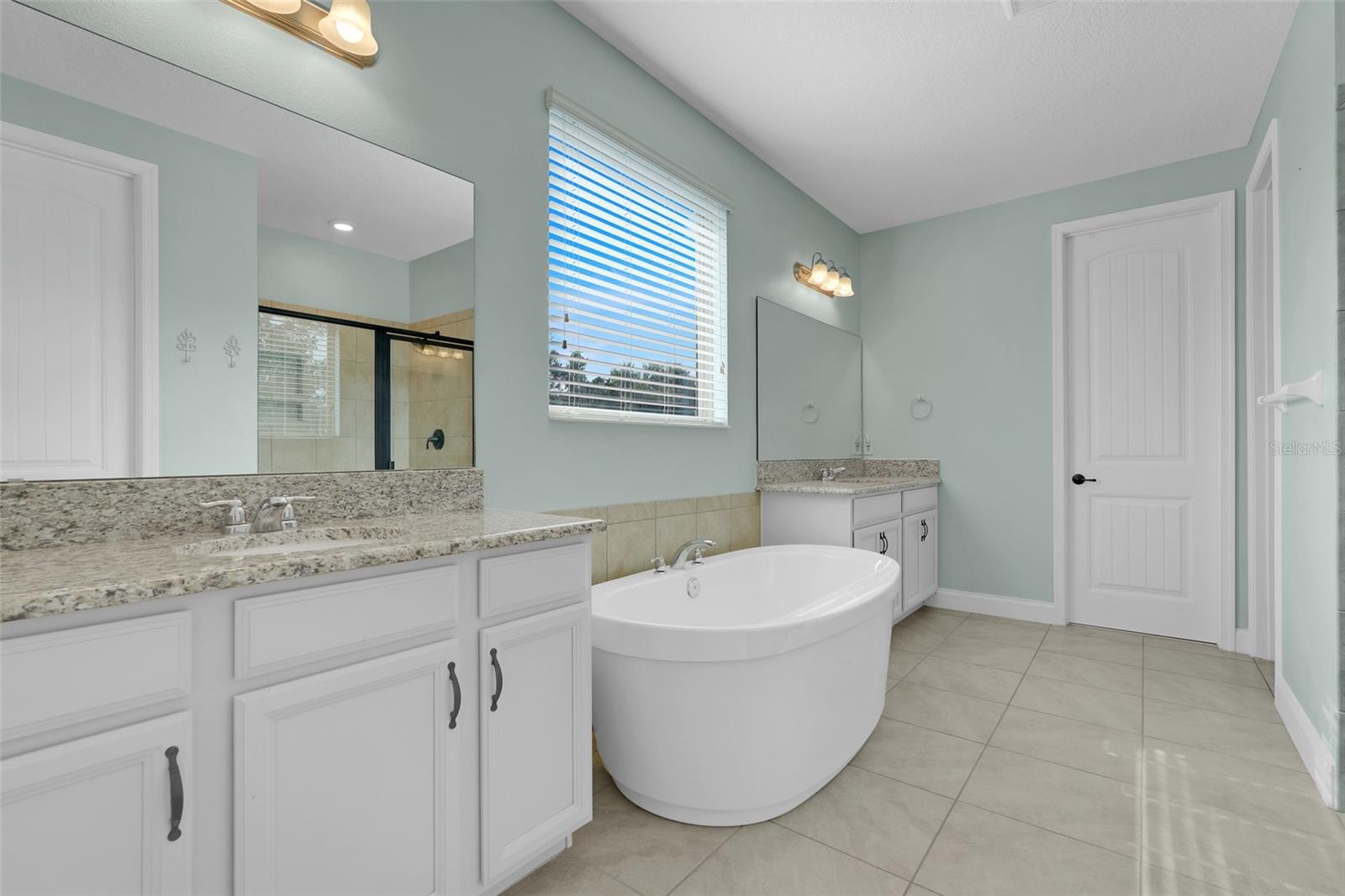 WINDERMERE ISLE - Residential