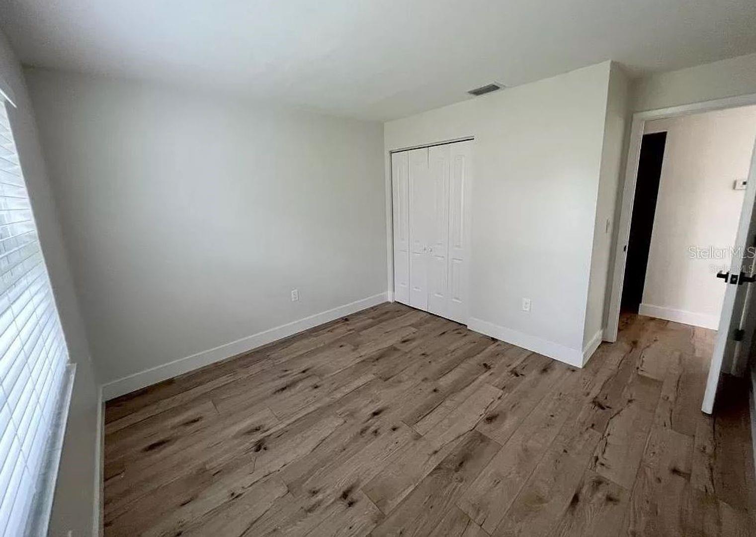 VENICE ESTATES SUB - Residential Lease