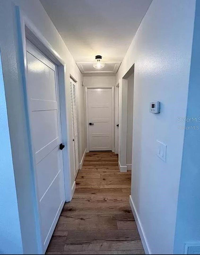 VENICE ESTATES SUB - Residential Lease