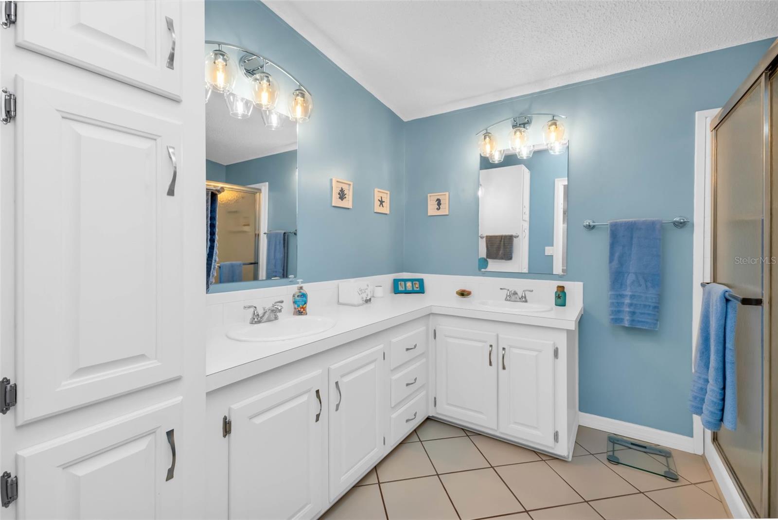 LAKEWOOD VILLAGE - Residential