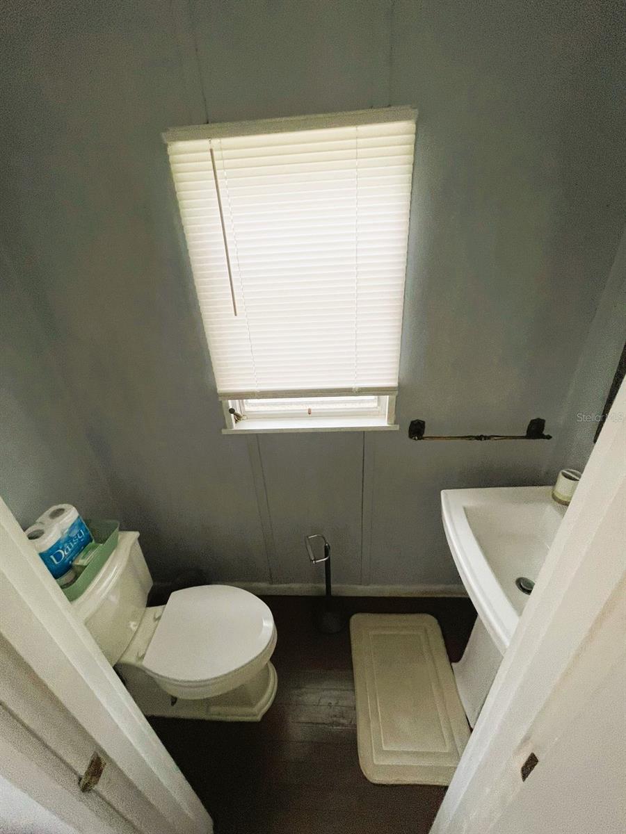 ALABAMA GROVE TERRACE - Residential Lease