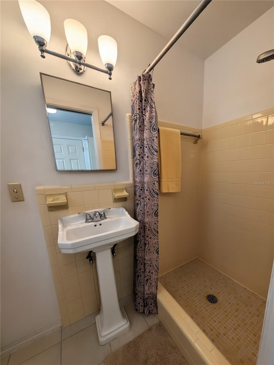 WILLIAMSDALE SQUARE 3RD ADD - Residential