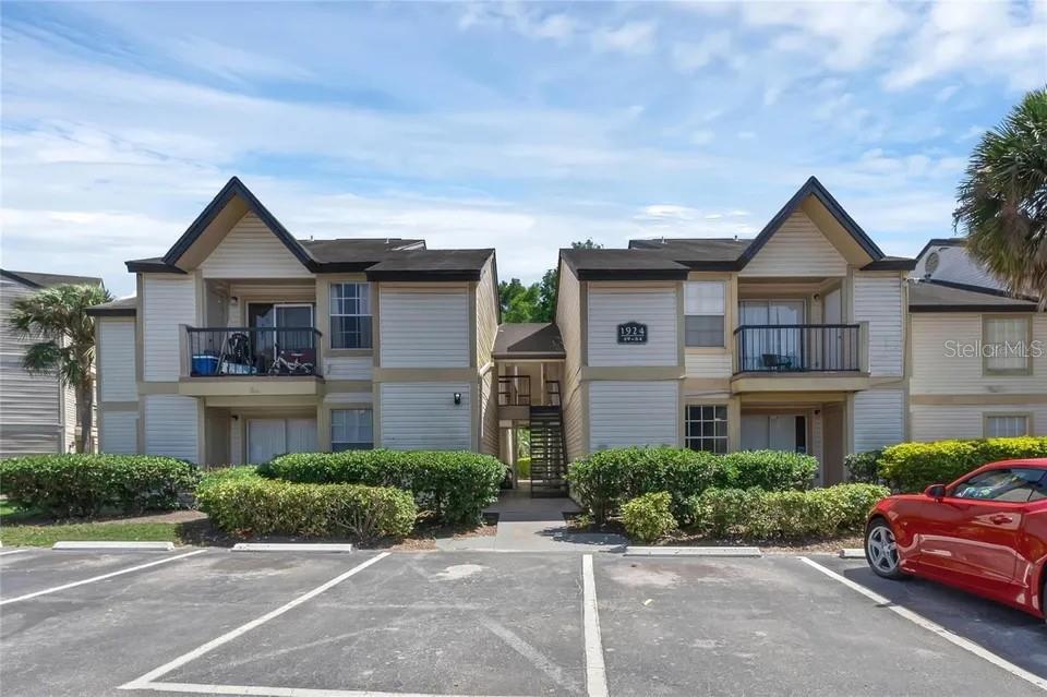 Great opportunity for investors! LOCATION x3! Just in 15 min from Orlando downtown, area boasts significant assets including proximity to Florida Mall, Camping World Stadium, various distribution centers, and vacant parcels ripe for infill development. Check for OBT NEXT - revitalization plan of the area!
Spacious 3 bedrooms and 2 bathrooms apartment in first floor with rear covered porch with storage attached in the condominium with pool.
