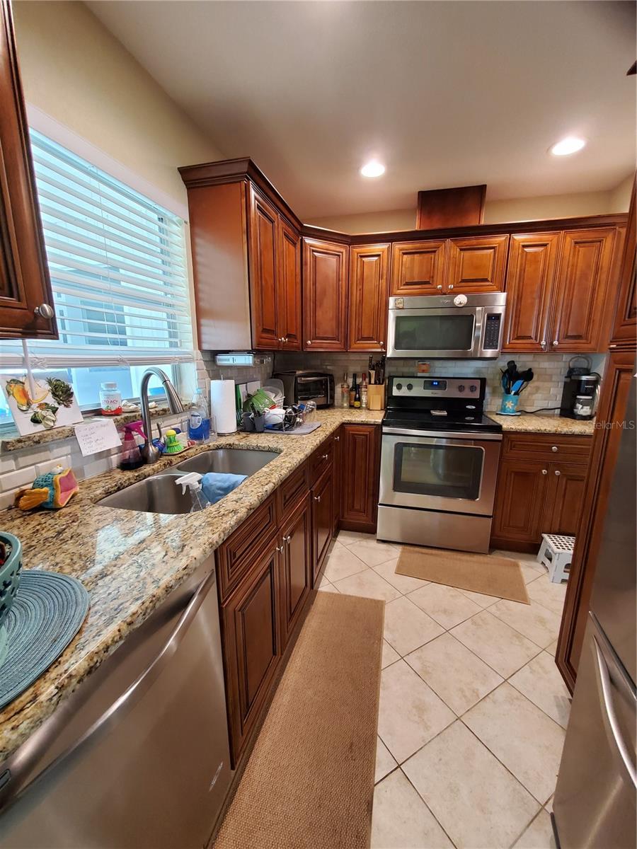 CAMBRIDGE F CONDO REV - Residential Lease