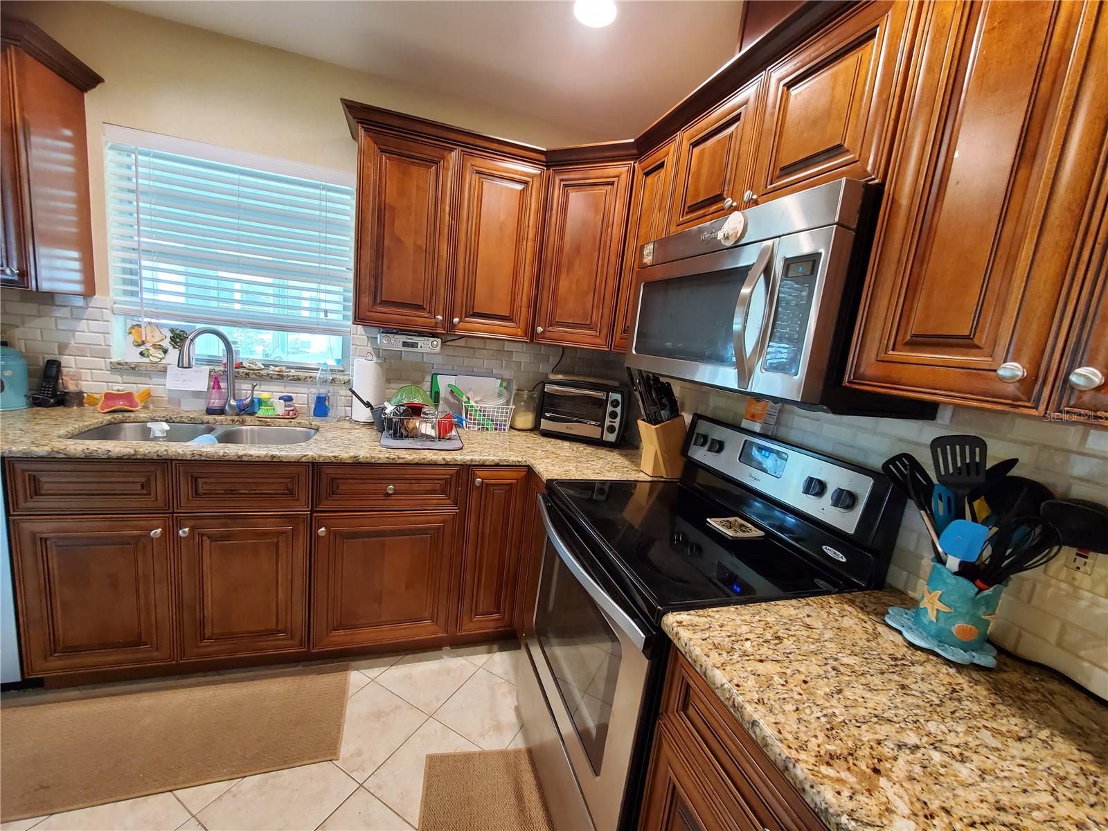 CAMBRIDGE F CONDO REV - Residential Lease