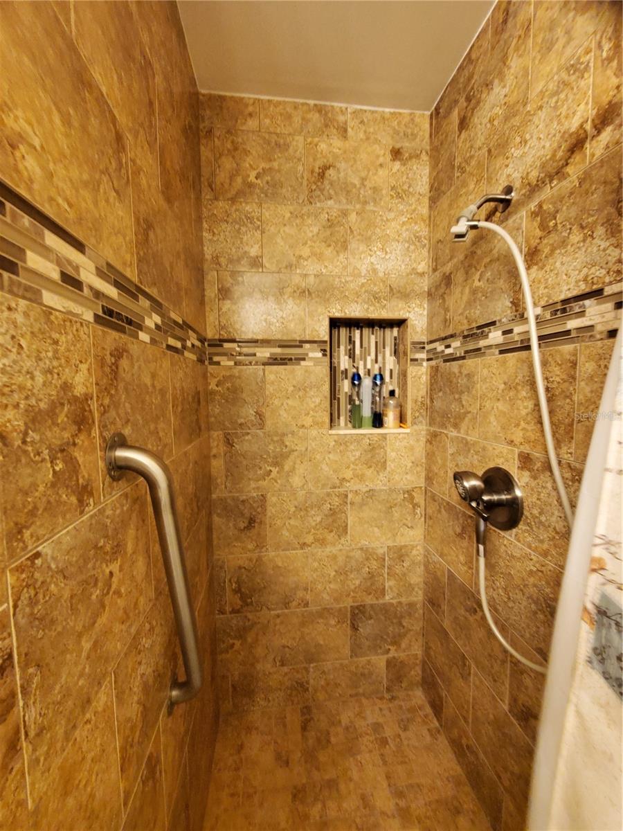 CAMBRIDGE F CONDO REV - Residential Lease