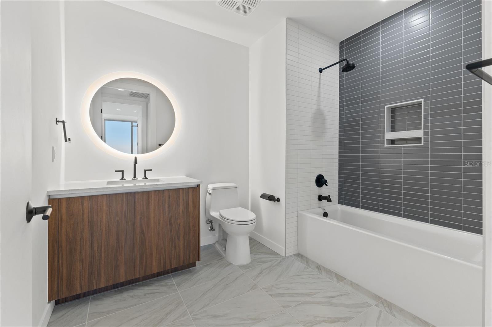 REFLECTION ST PETE - Residential Lease