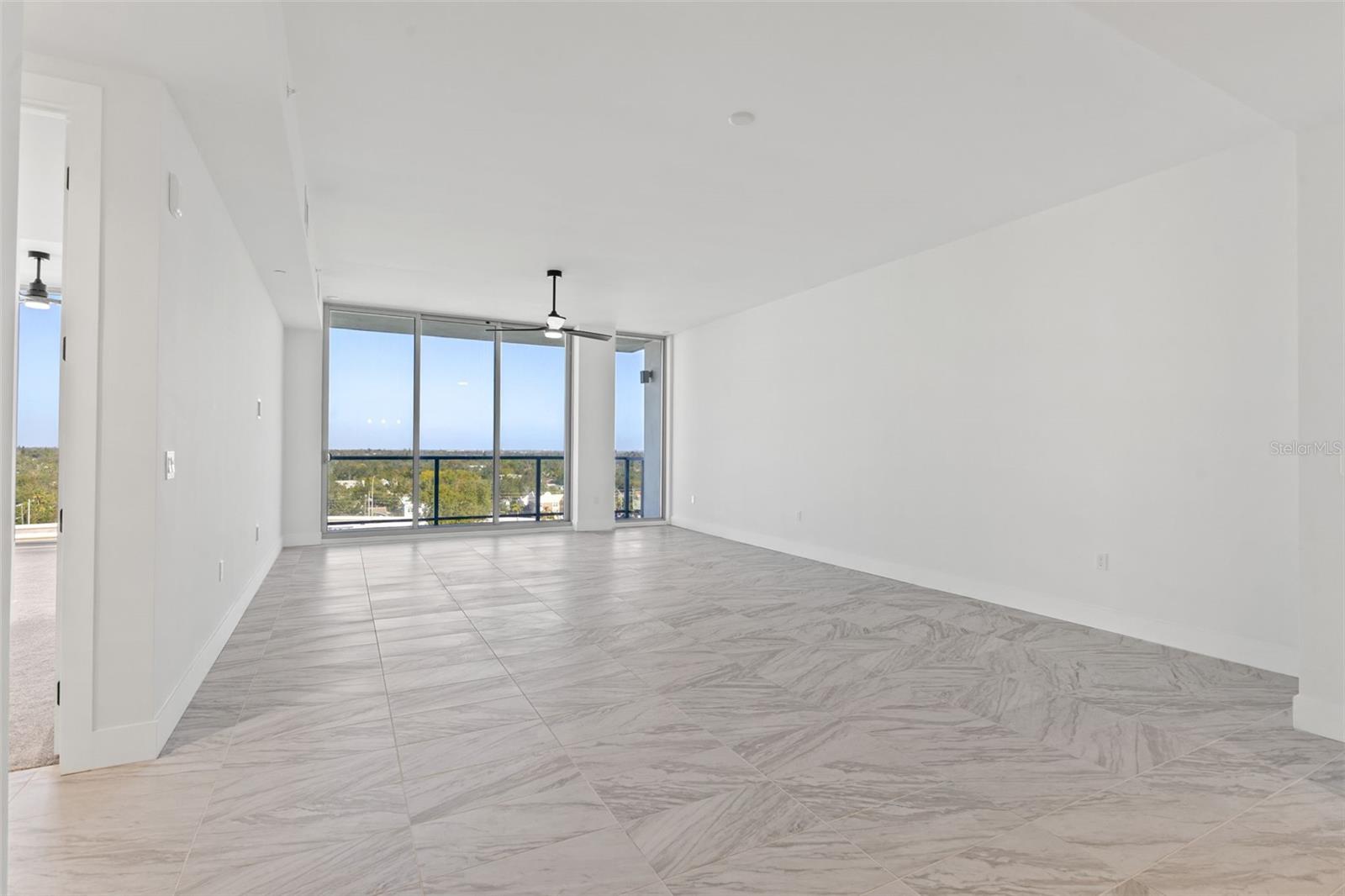 REFLECTION ST PETE - Residential Lease