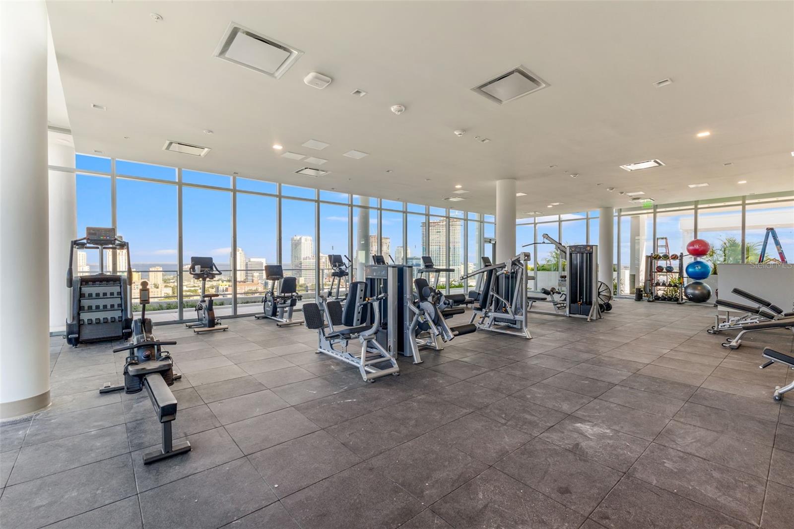 REFLECTION ST PETE - Residential Lease