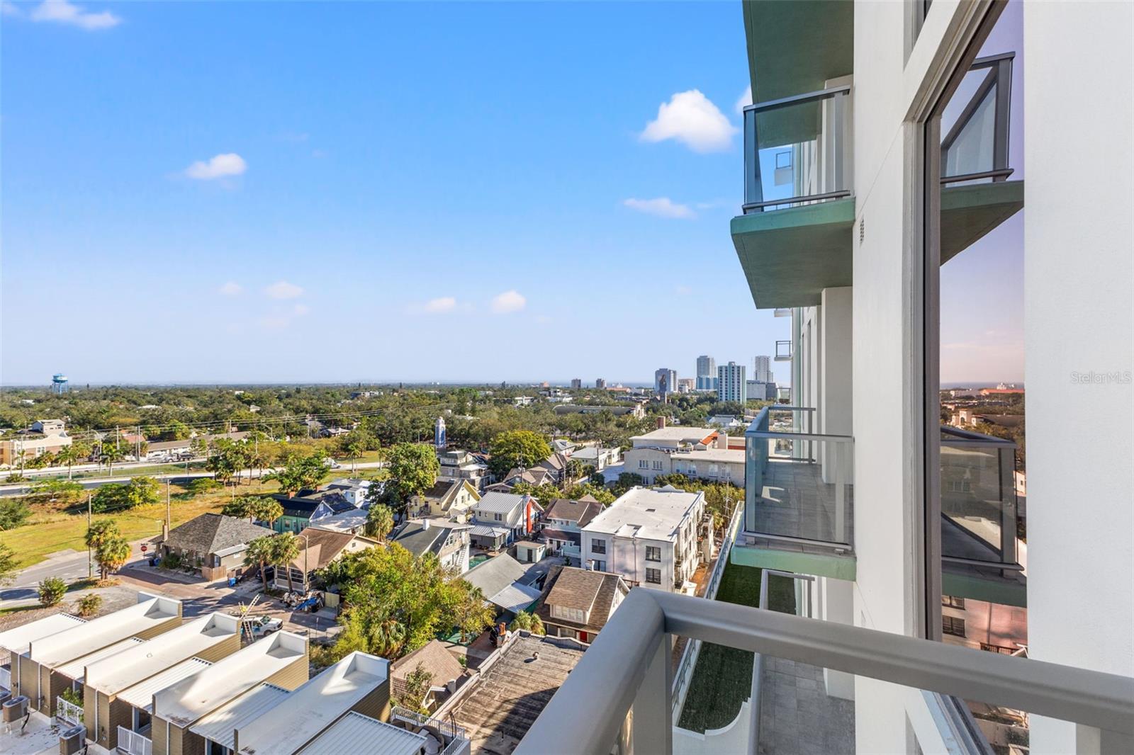 REFLECTION ST PETE - Residential Lease