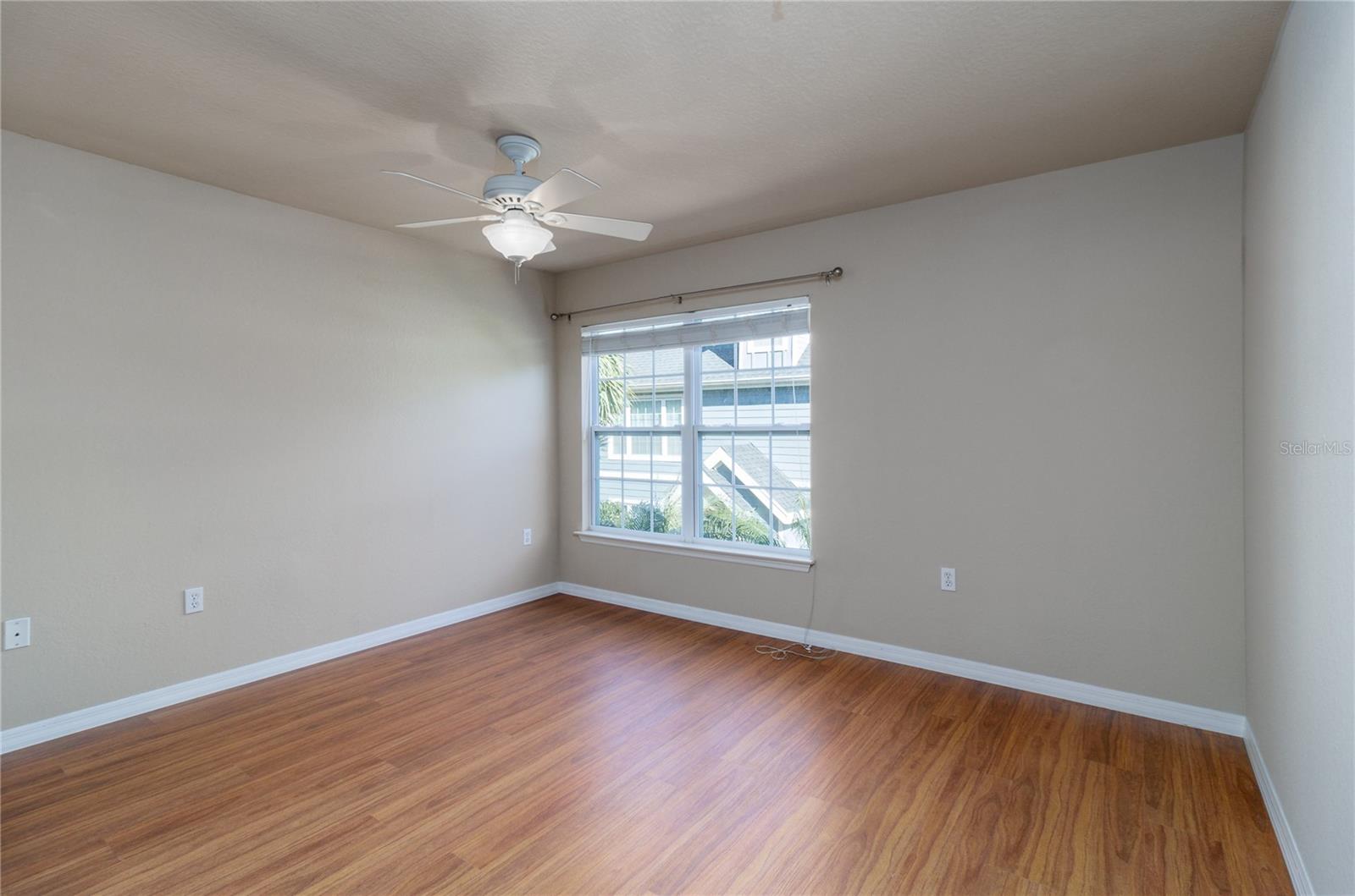 ADMIRALS WALK - Residential Lease