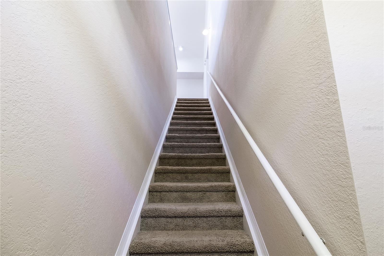 ADMIRALS WALK - Residential Lease