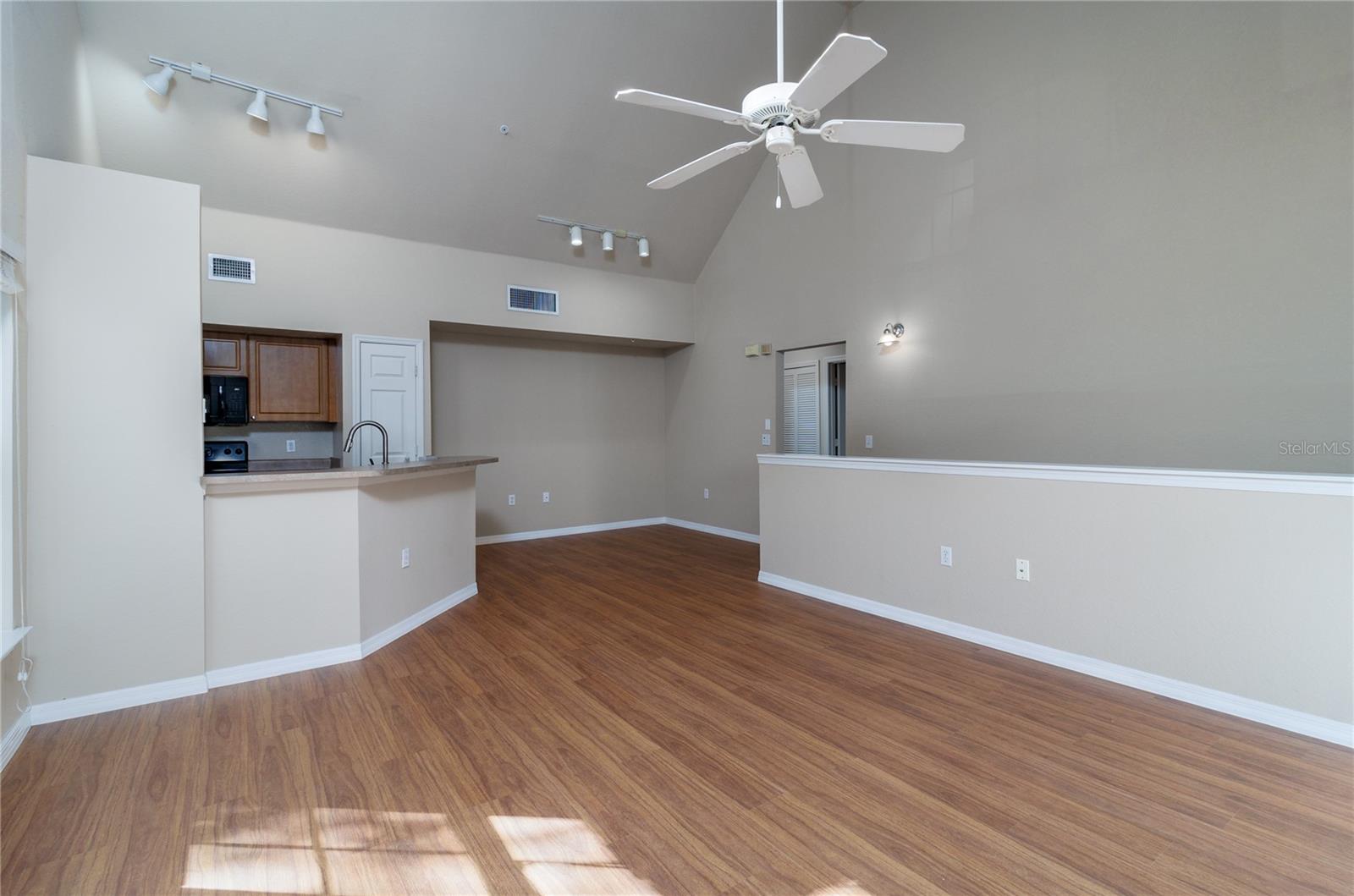 ADMIRALS WALK - Residential Lease