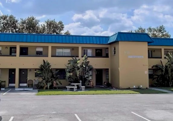 439 S PAULA DR, DUNEDIN, FL 34698 - Image 12994b1e618cdb0b9508a96c252db191/3040238616