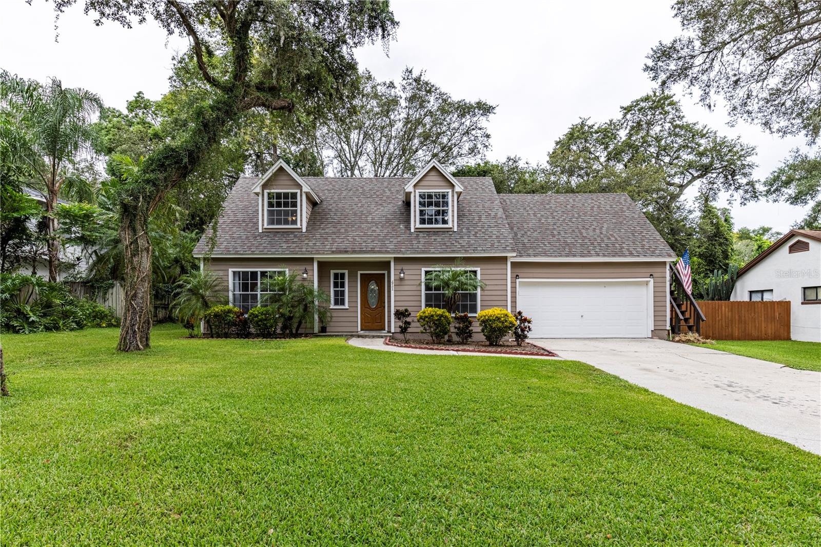 Charming 3-Bedroom Home in Peaceful Cobble Hill Subdivision
Discover this beautiful 3-bedroom, 2-bath home nestled just minutes from the vibrant shops, restaurants, and festivals of downtown Mount Dora. Offering a perfect blend of comfort, convenience, and tranquil living, this home is sure to impress.
Inside, you’ll find a spacious layout filled with warm natural light. An upper sitting area opens to a private sundeck—ideal for enjoying peaceful mornings or entertaining guests—overlooking a large, fully fenced yard shaded by mature oak trees. A versatile bonus room provides the perfect space for a craft room, home office, or even a potential fourth bedroom.
Whether you're hosting or relaxing, this home offers both function and charm in a beautiful setting.
Don't miss the opportunity to make this serene Mount Dora retreat your own!
All information recorded in the MLS is intended to be accurate however, it should be independently verified by buyer and their agent