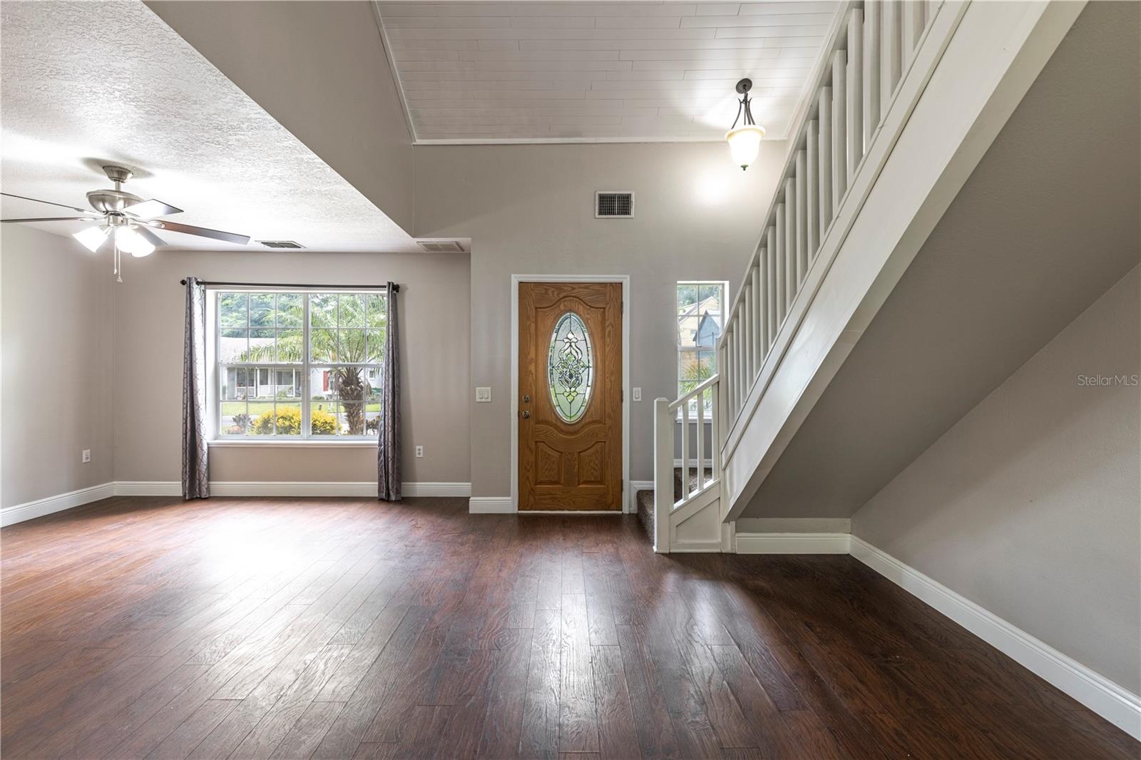 411 S COBBLE COURT