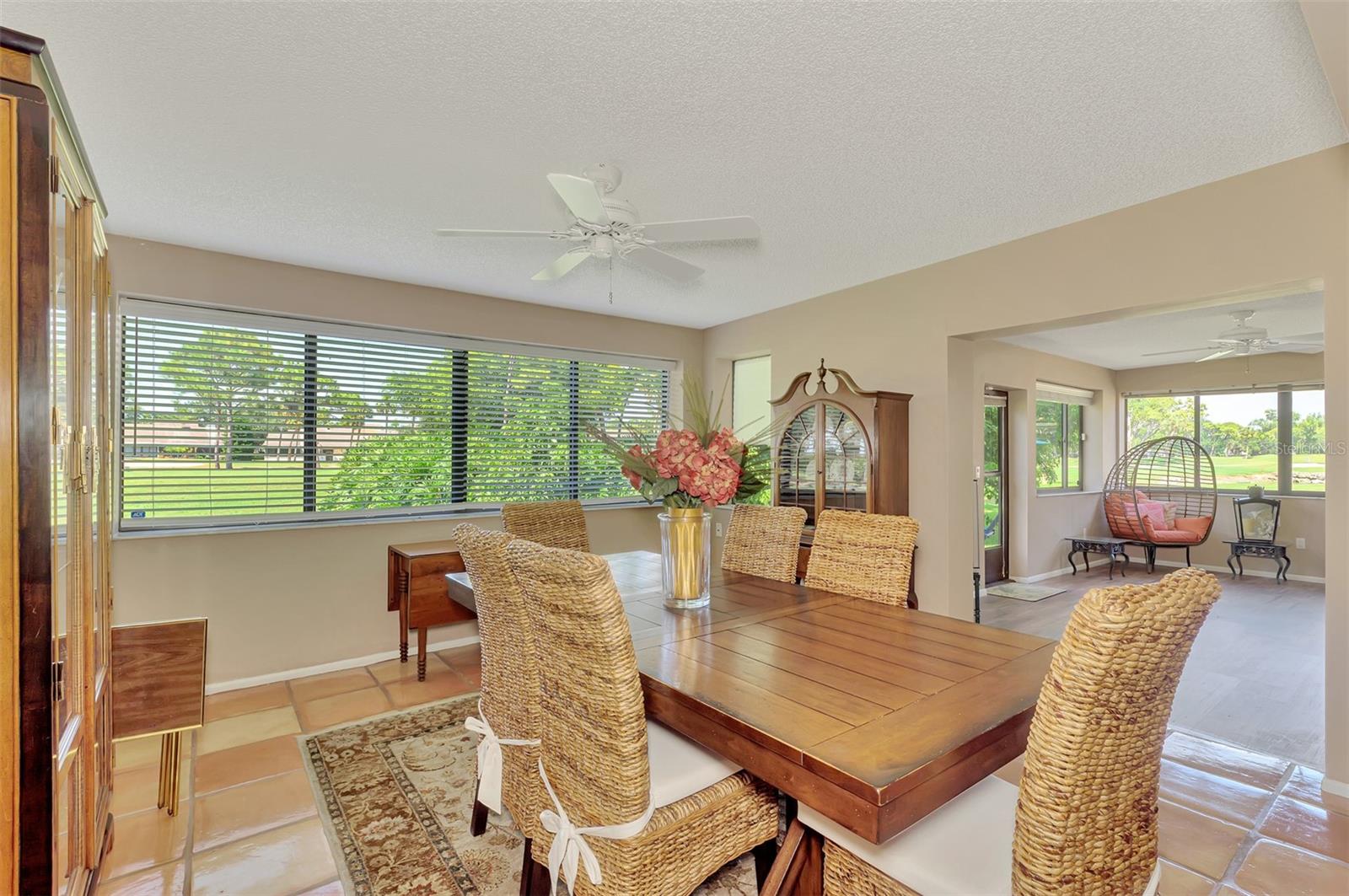 FAIRWAYS TWNHS & VILLAS - Residential