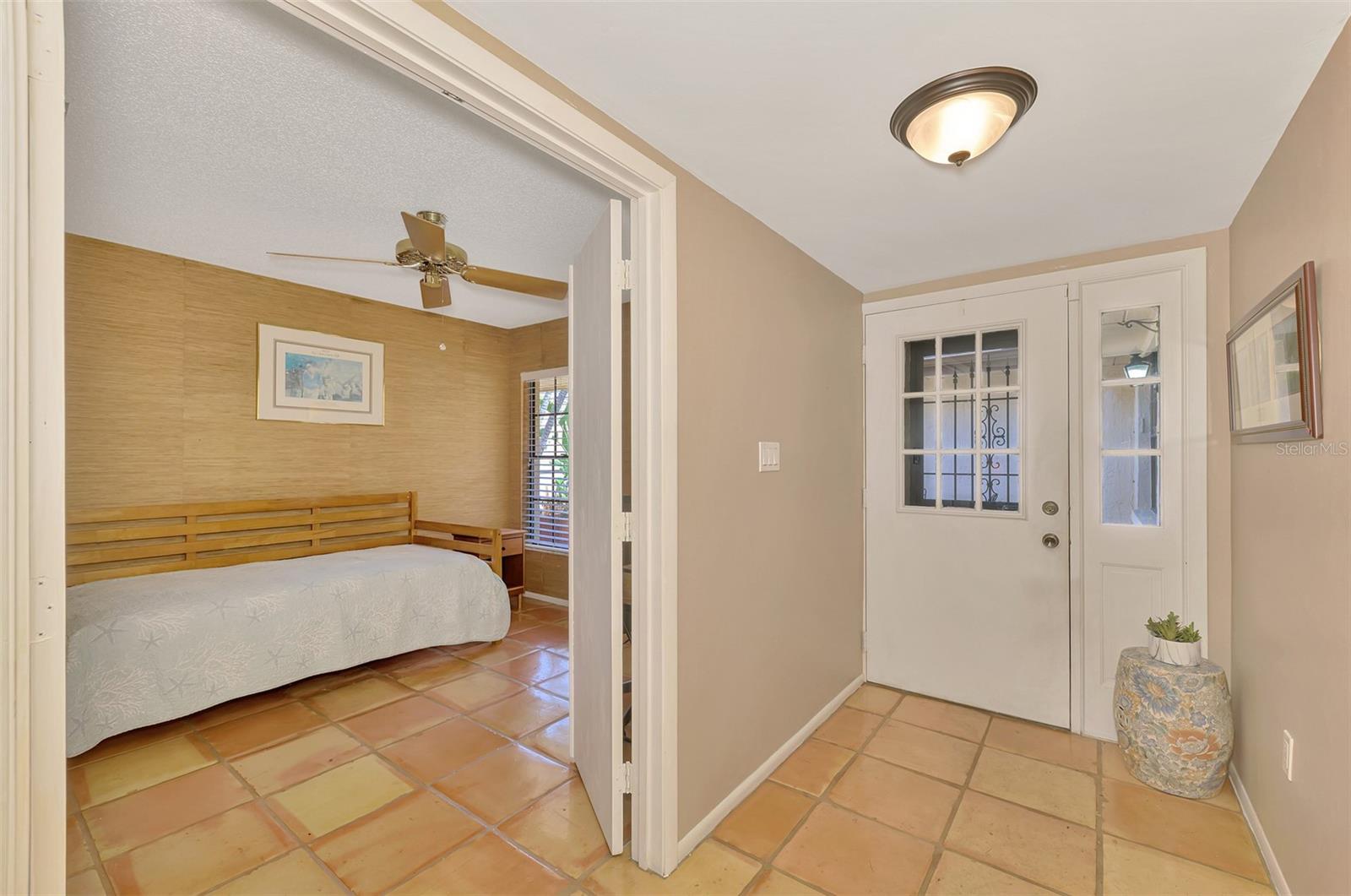 FAIRWAYS TWNHS & VILLAS - Residential