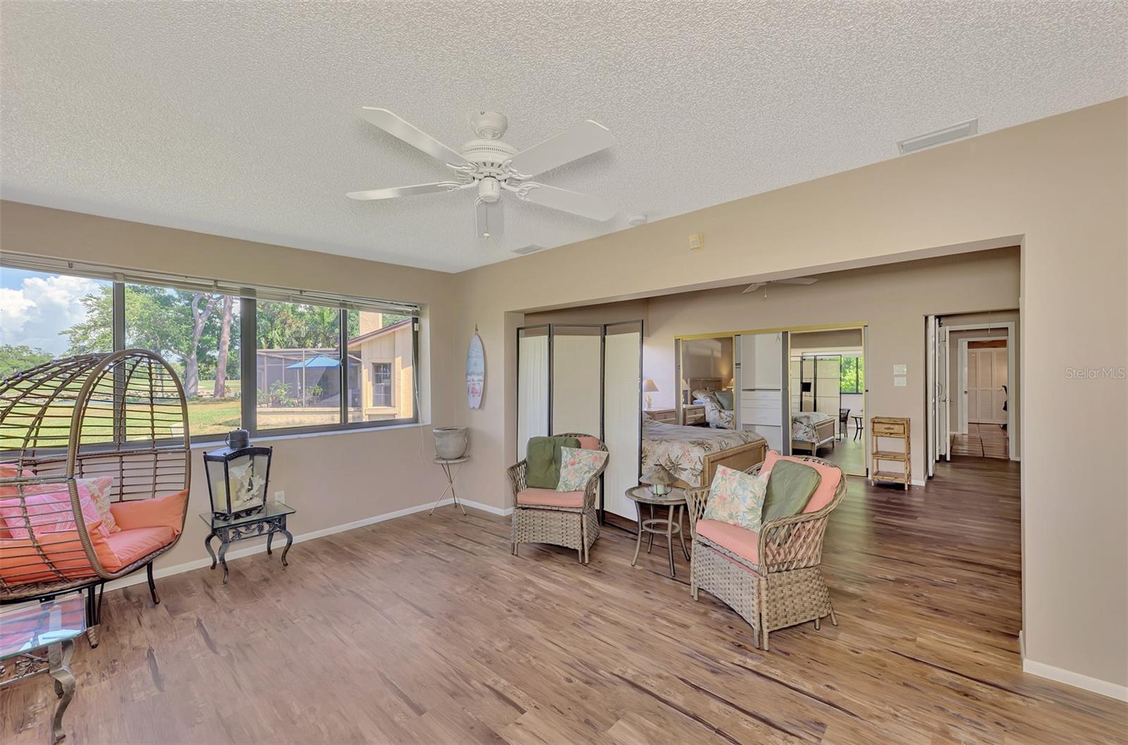 FAIRWAYS TWNHS & VILLAS - Residential