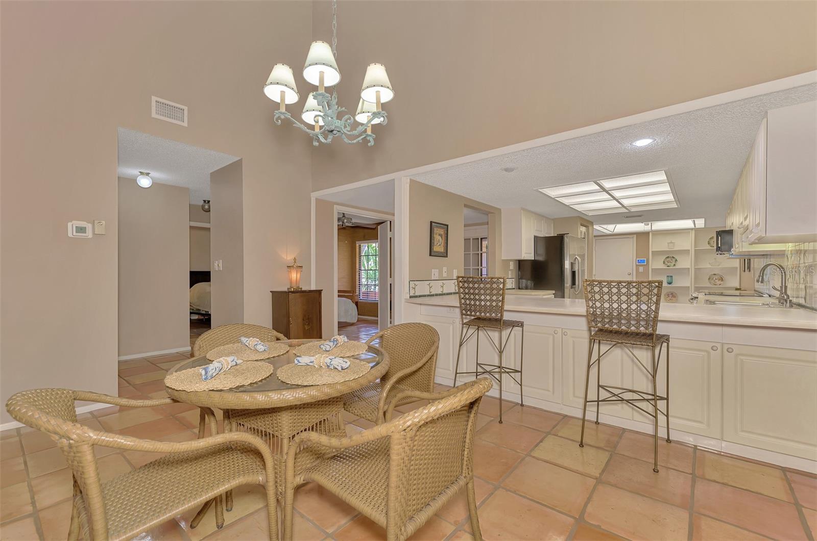 FAIRWAYS TWNHS & VILLAS - Residential