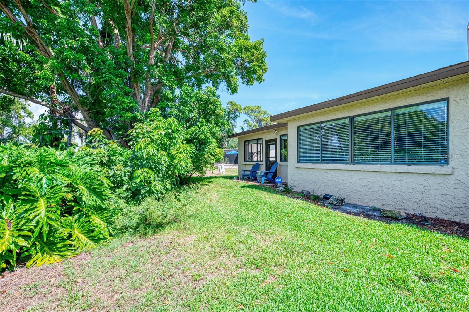 FAIRWAYS TWNHS & VILLAS - Residential