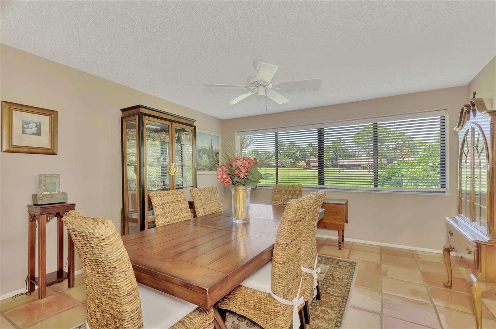 FAIRWAYS TWNHS & VILLAS - Residential