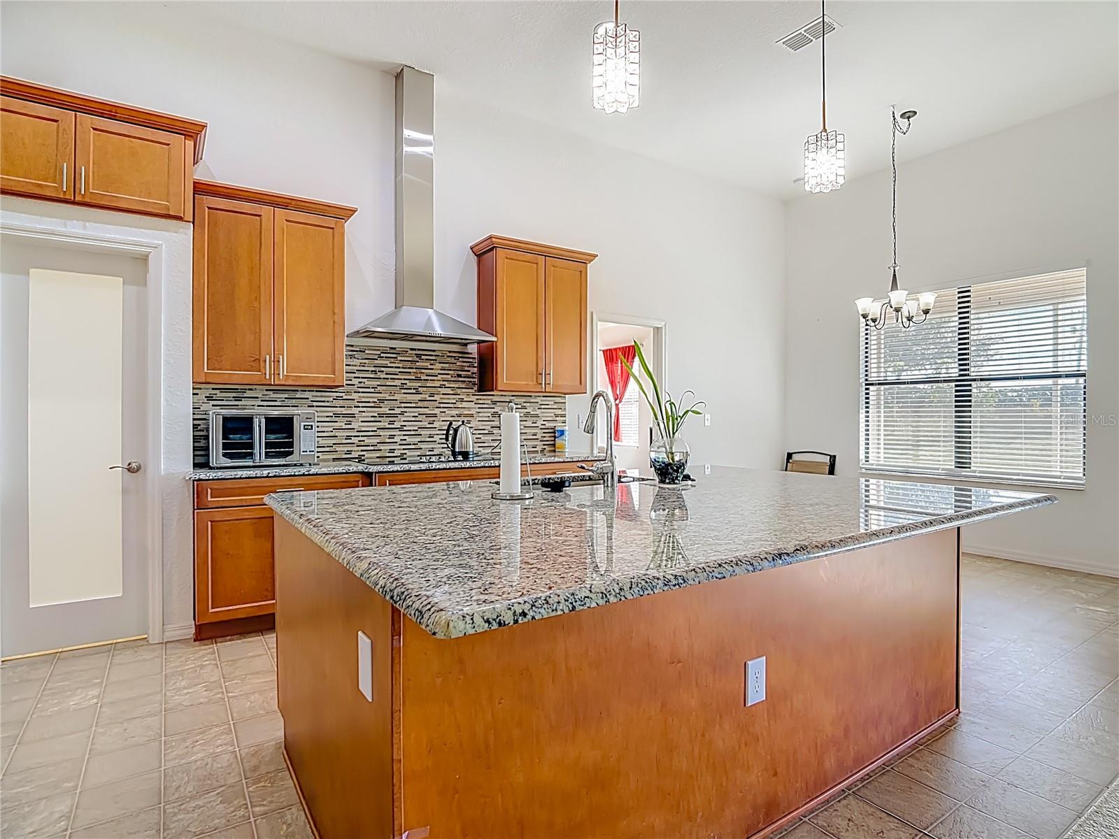 DINNER LAKE SOUTH - Residential