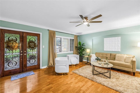 146 Giralda Boulevard Ne, St Petersburg, FL 33704