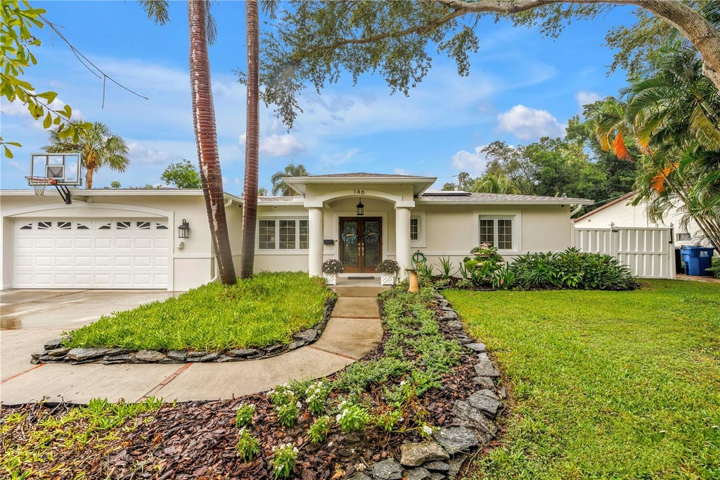 Photo of 146 Giralda Boulevard NE, St Petersburg, FL 33704 (MLS # TB8551479)