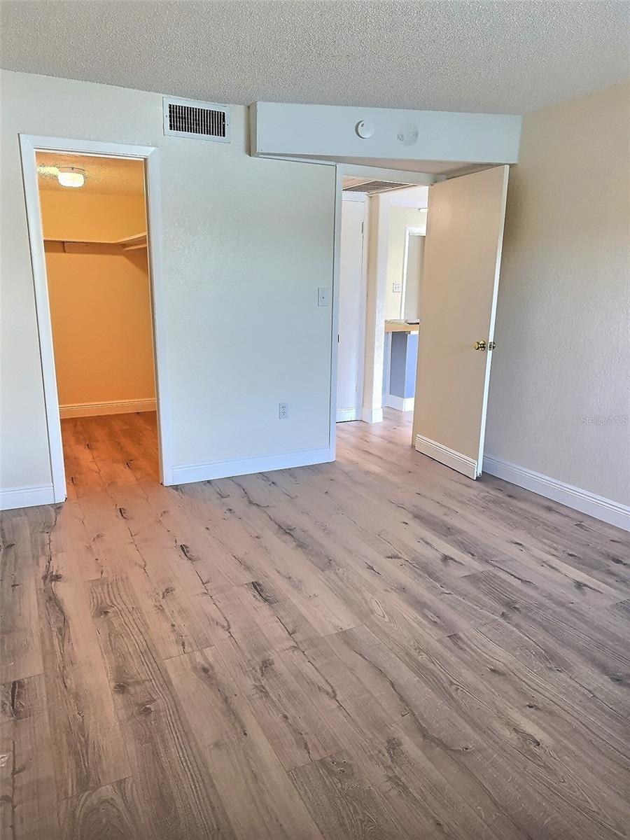 SANDY COVE - Residential