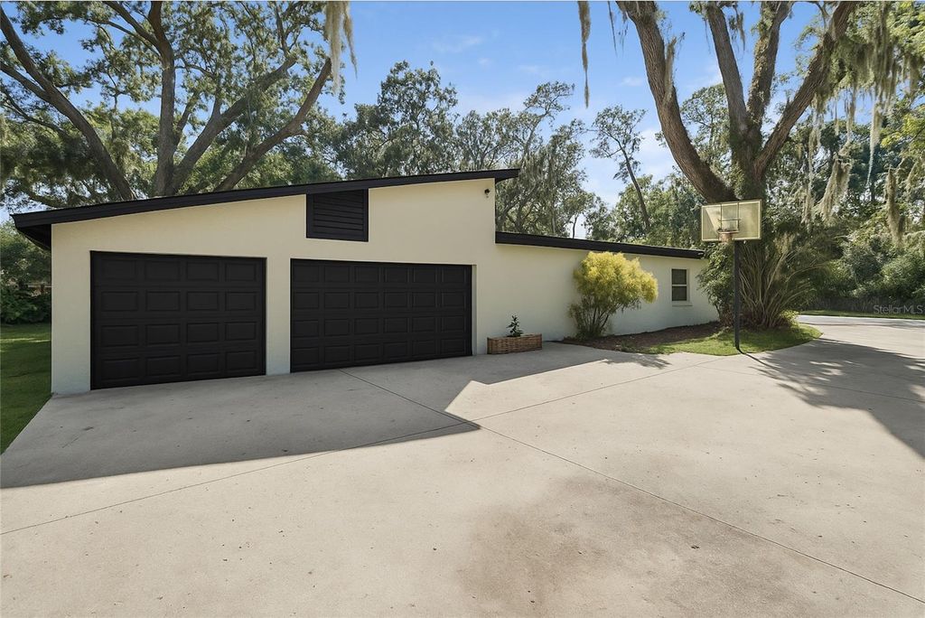 Photo of 2419 Yale Avenue, Sanford, FL 32771 (MLS # O6352672)