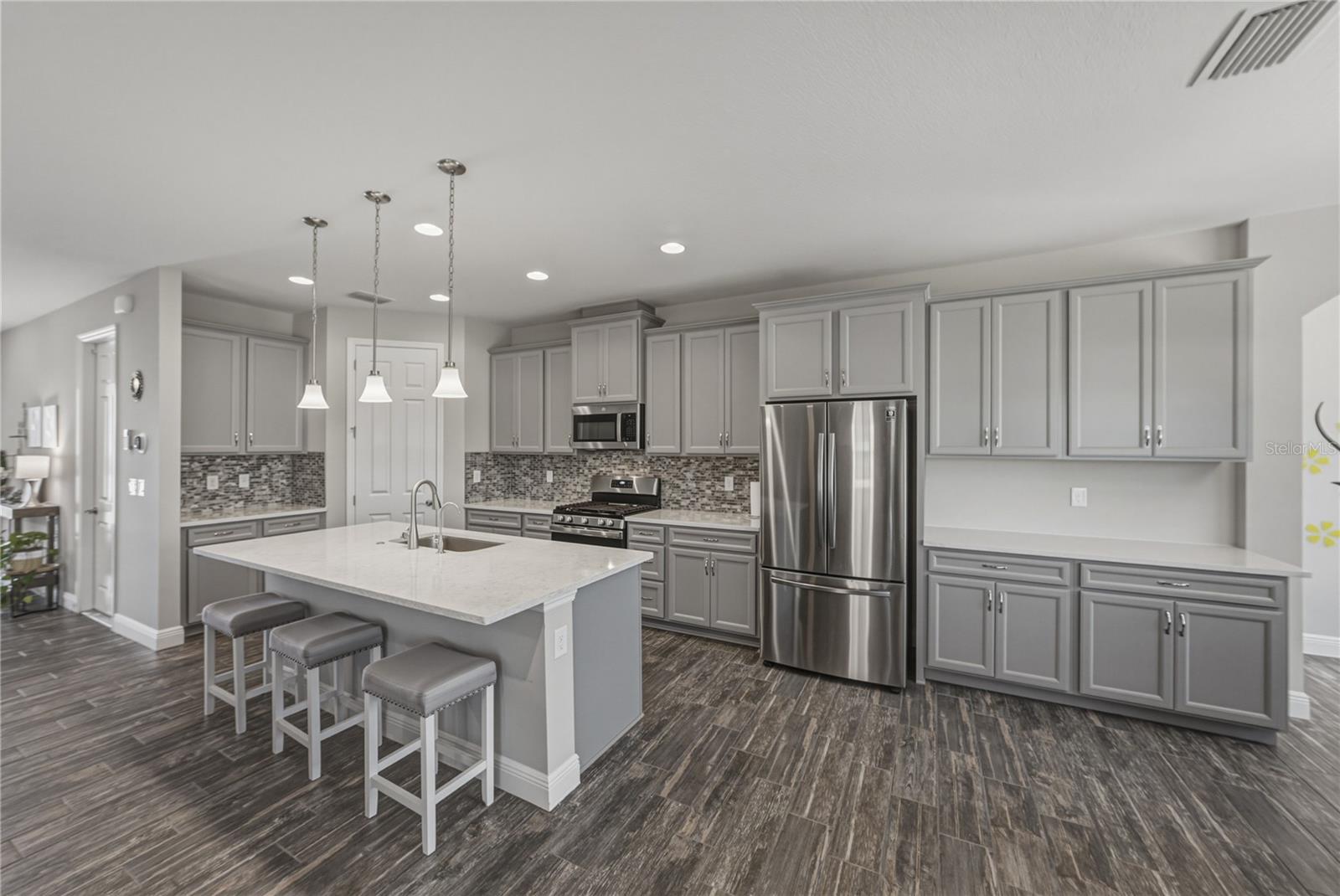 B & D HAWKSTONE PH I - Residential
