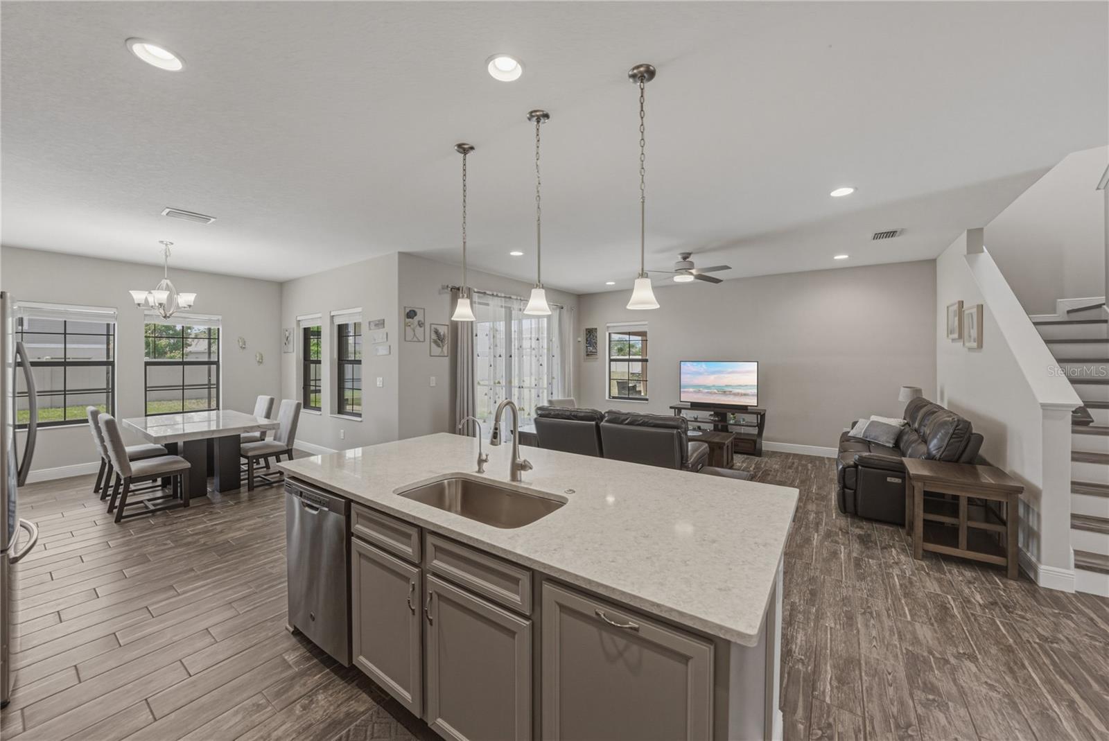 B & D HAWKSTONE PH I - Residential