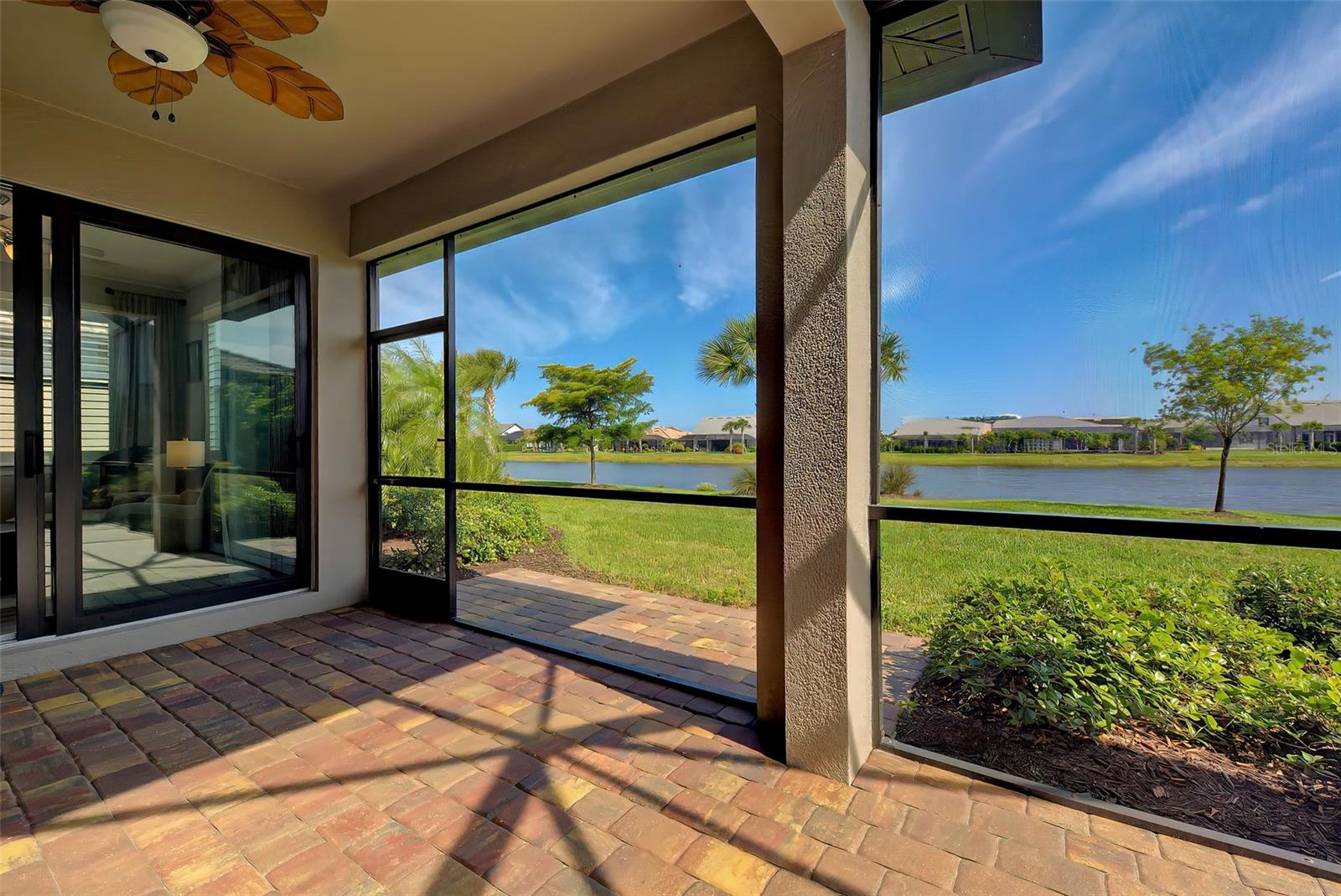 ISLANDWALK/THE WEST VLGS PH 8 - Residential