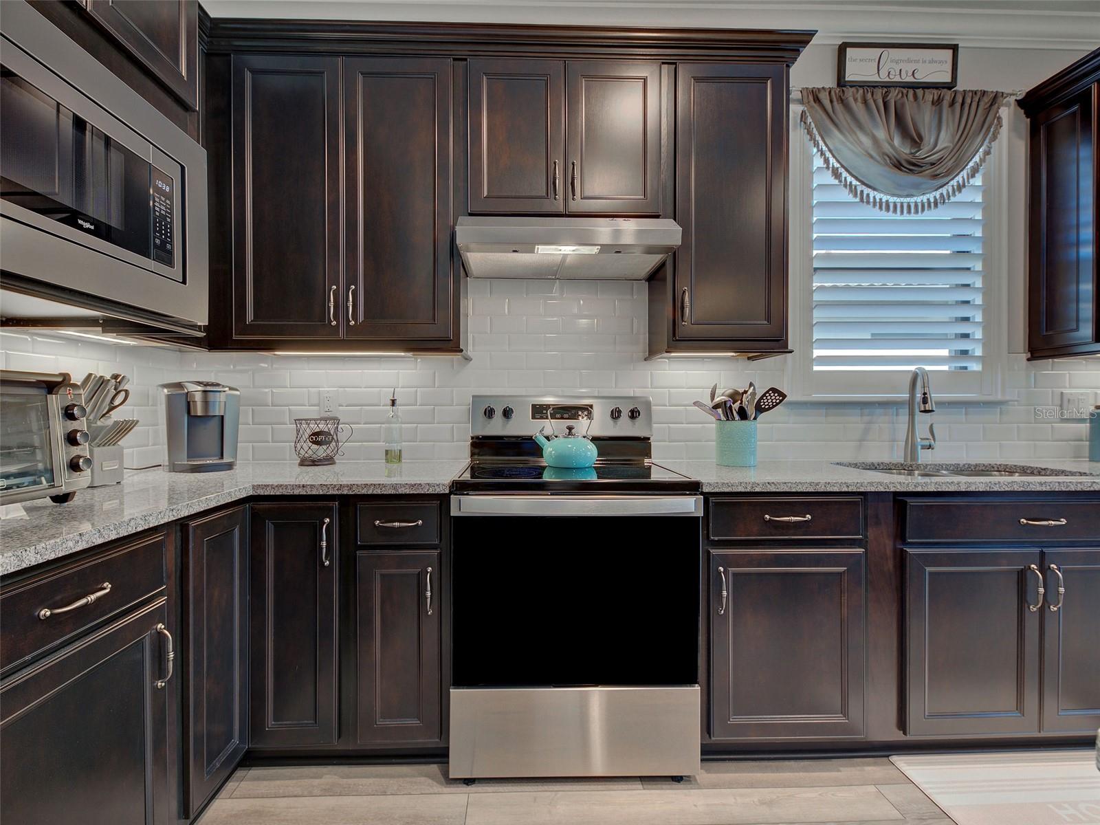 ISLANDWALK/THE WEST VLGS PH 8 - Residential