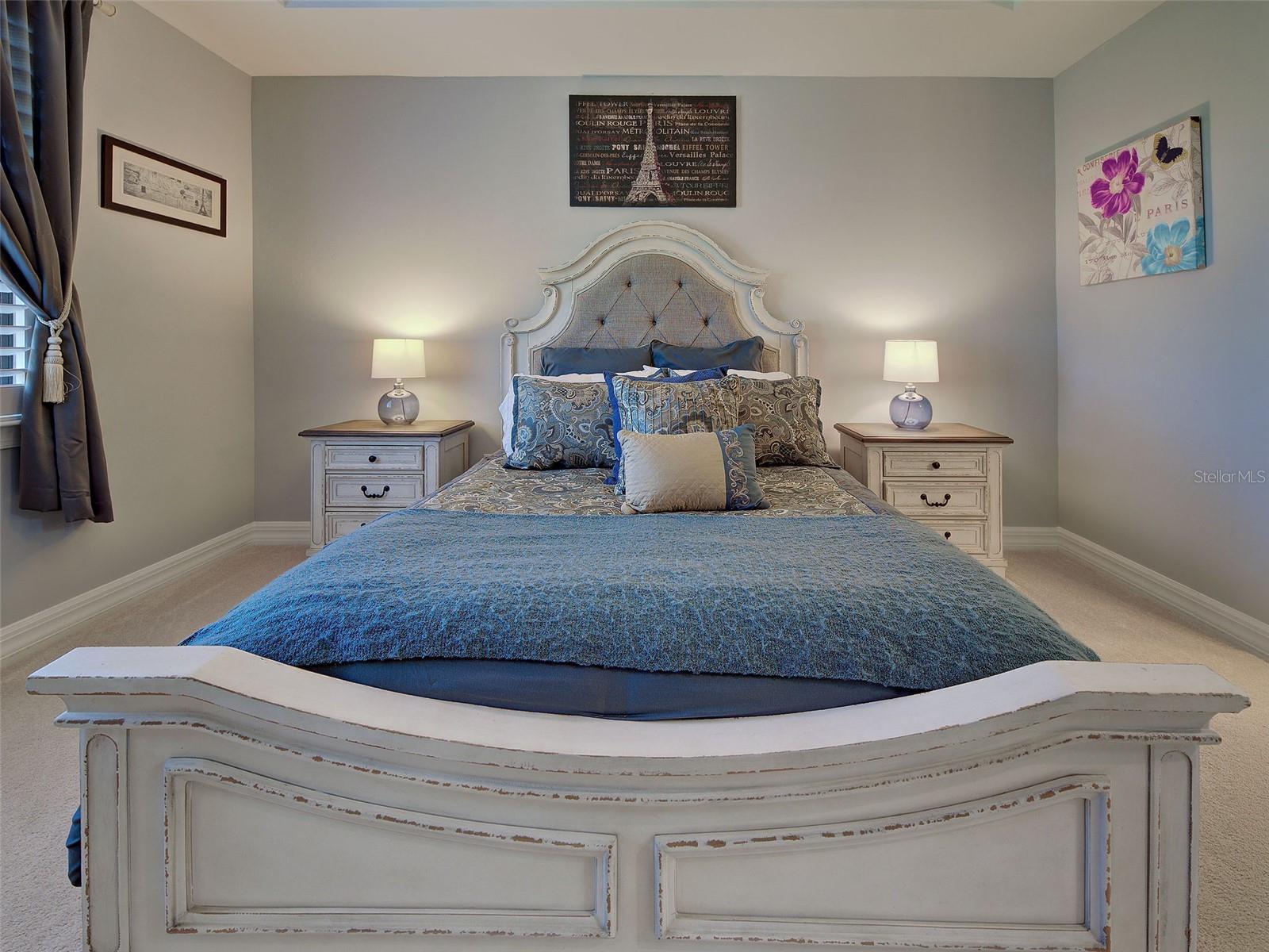 ISLANDWALK/THE WEST VLGS PH 8 - Residential