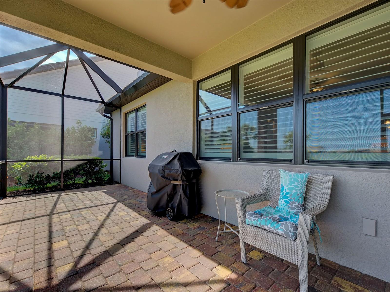 ISLANDWALK/THE WEST VLGS PH 8 - Residential