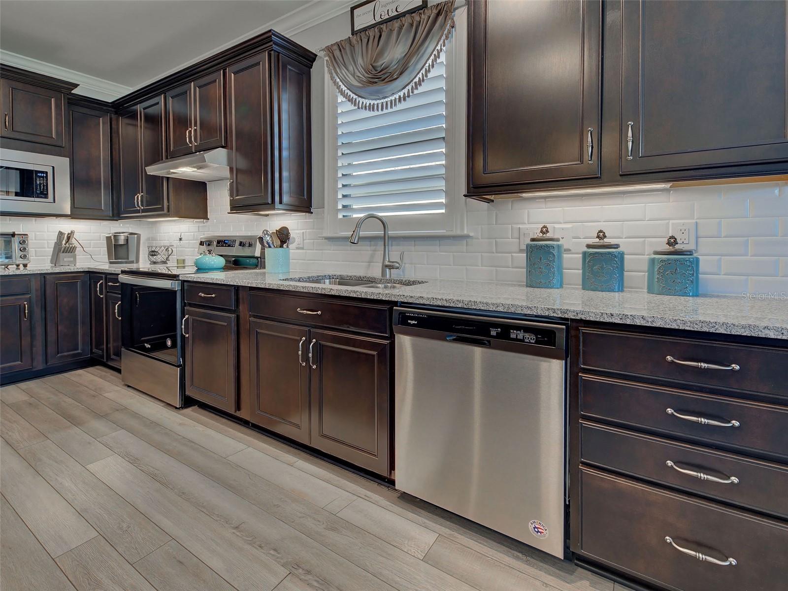 ISLANDWALK/THE WEST VLGS PH 8 - Residential