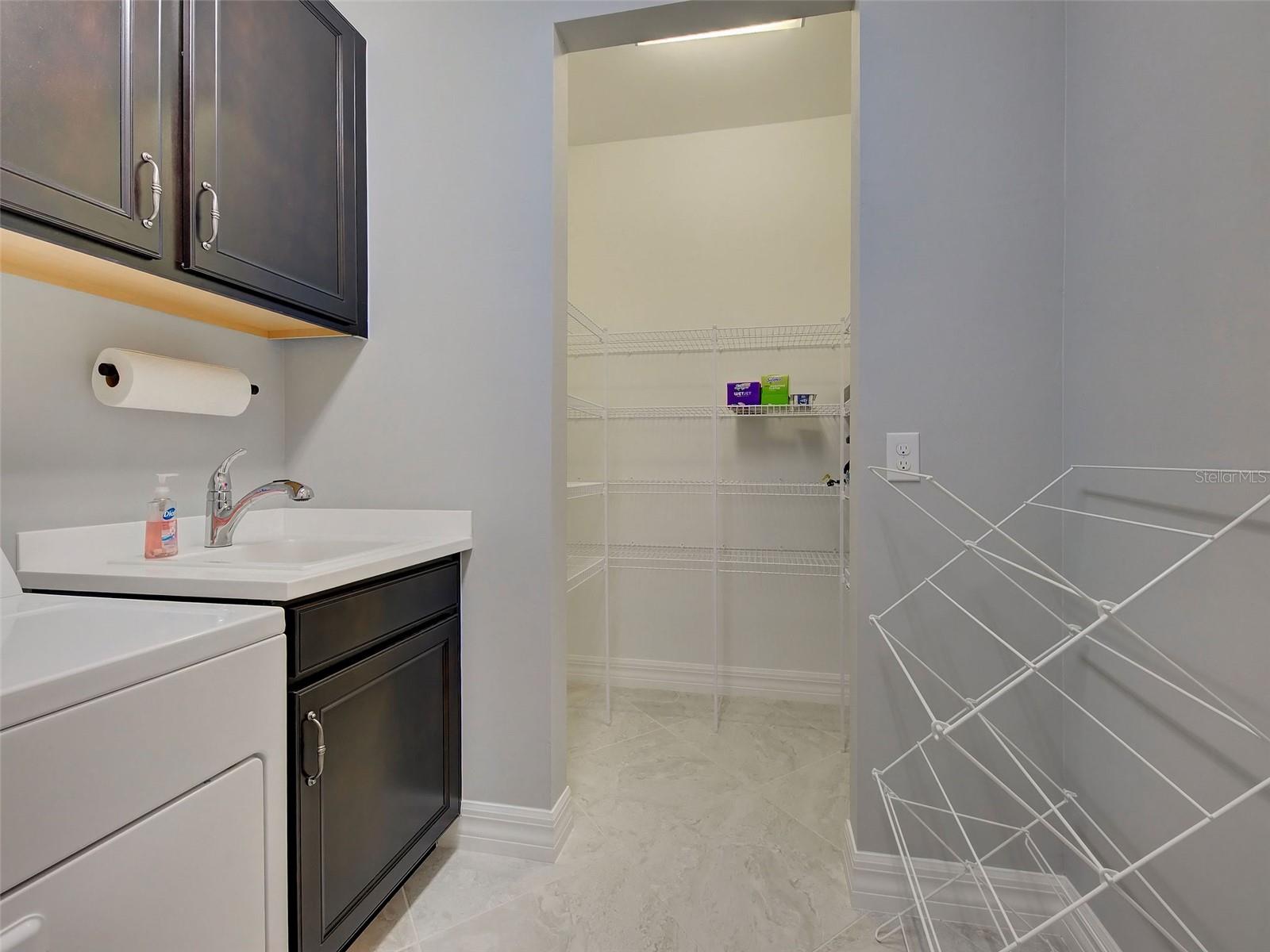 ISLANDWALK/THE WEST VLGS PH 8 - Residential