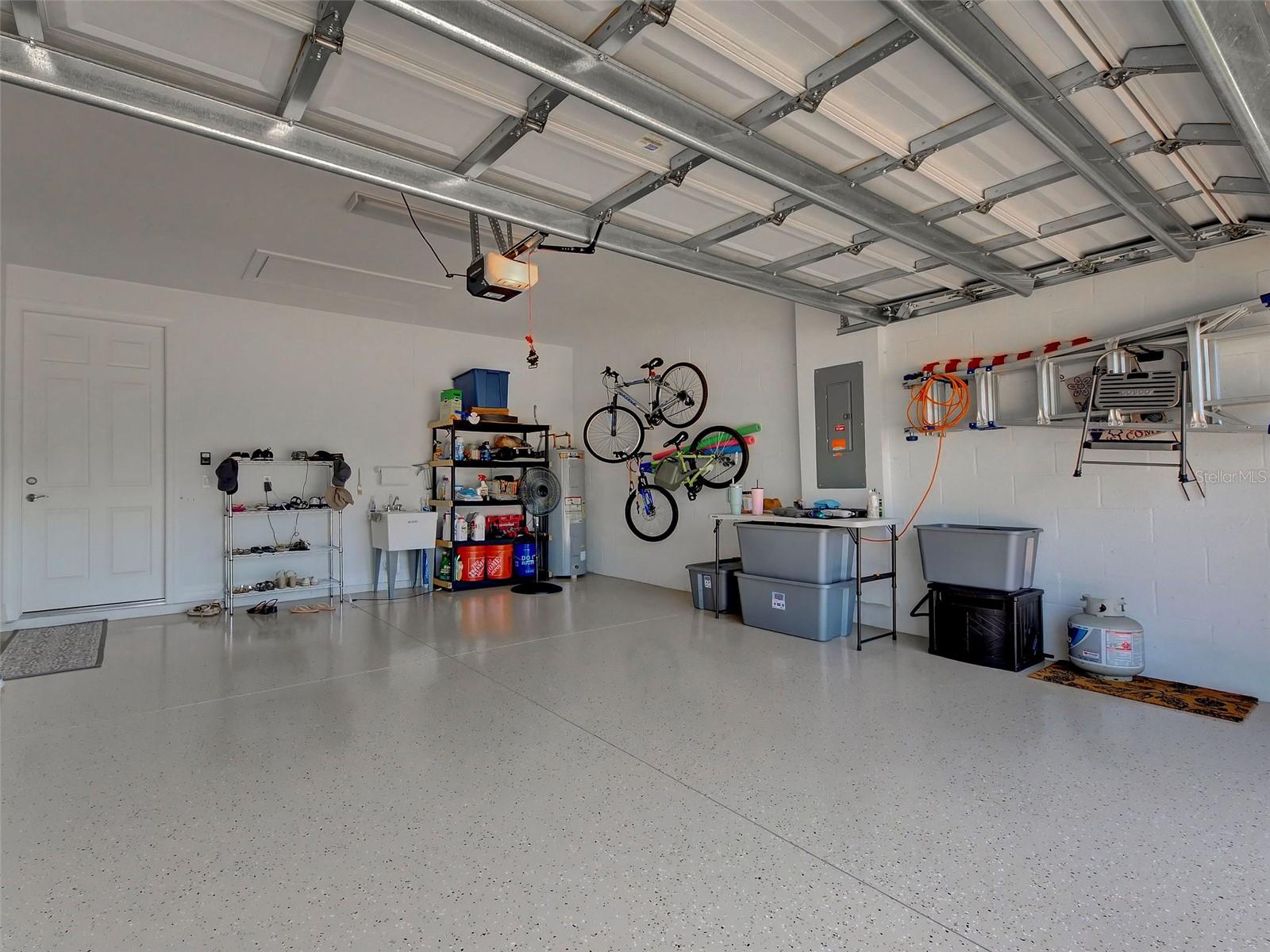 ISLANDWALK/THE WEST VLGS PH 8 - Residential