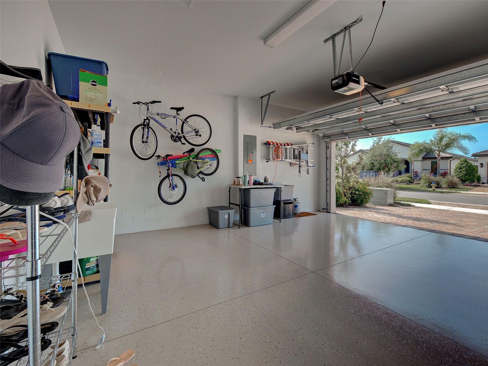 ISLANDWALK/THE WEST VLGS PH 8 - Residential